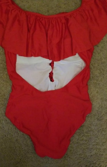 Red fringe monikini swimsuit - Picture 2 of 3